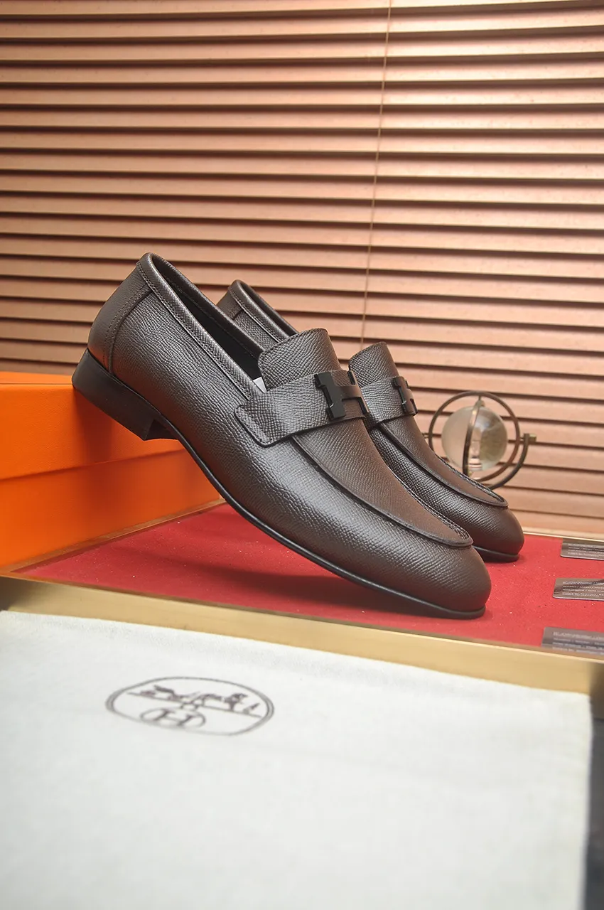 Men's shoes💰540💶[HERMES] (cowhide lining)🍀Italian top luxury🍀He does not pursue novel styles and gorgeous colors, but attracts the favor of successful men with his flawless, elegant and classic style. Formal leather shoes This very comfortable, simple and stable style allows you to easily match any style! The pattern is absolutely 1:1 refined from the original case, and we strive for excellence in materials, imported cowhide + cowhide lining💪💪💪extraordinary texture👍! .Code number: 39-45 (45 customized)